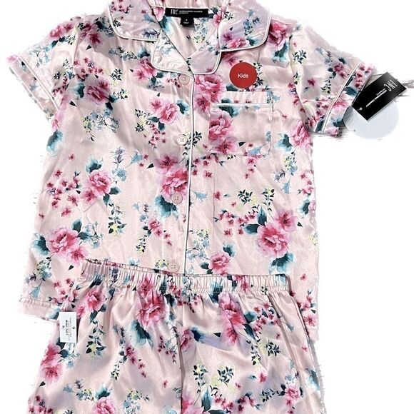 New INC Girl's Mommy & Me Satin Notched Collar Top & Shorts Pajamas Set 6 X - Picture 4 of 7